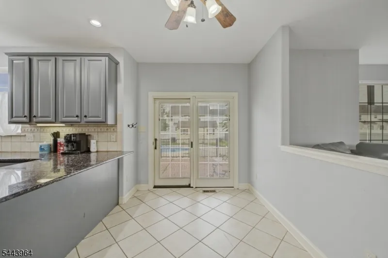 1316 Sassafras Ln Monroe, NJ 08094