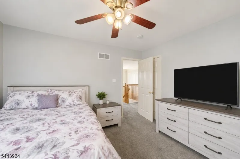 1316 Sassafras Ln Monroe, NJ 08094