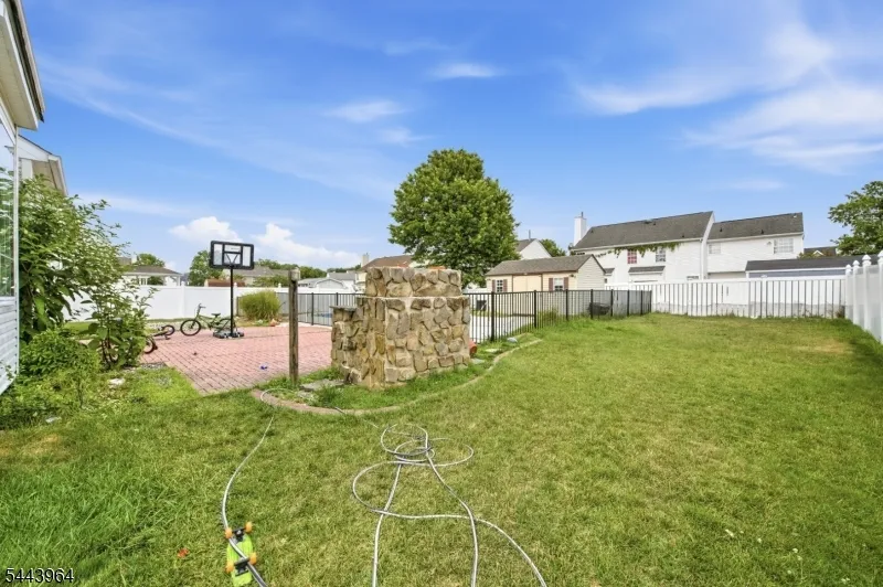 1316 Sassafras Ln Monroe, NJ 08094
