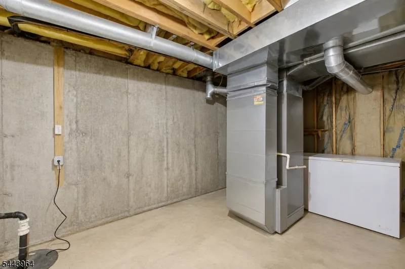 1316 Sassafras Ln Monroe, NJ 08094