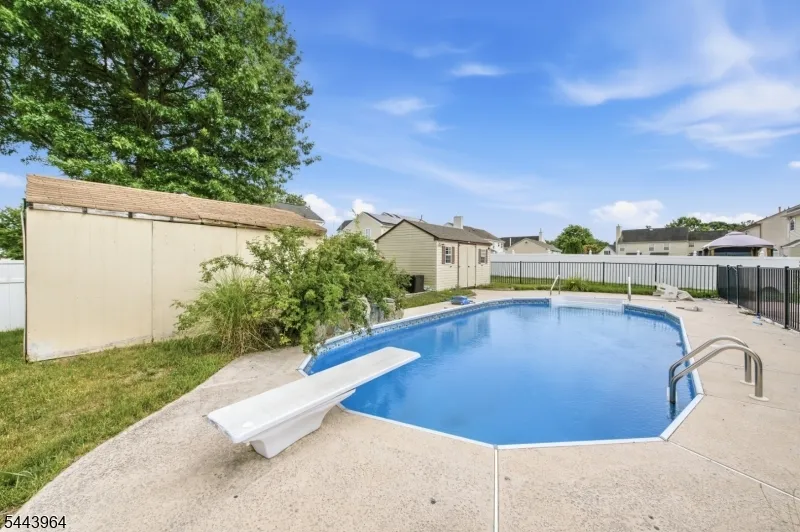 1316 Sassafras Ln Monroe, NJ 08094