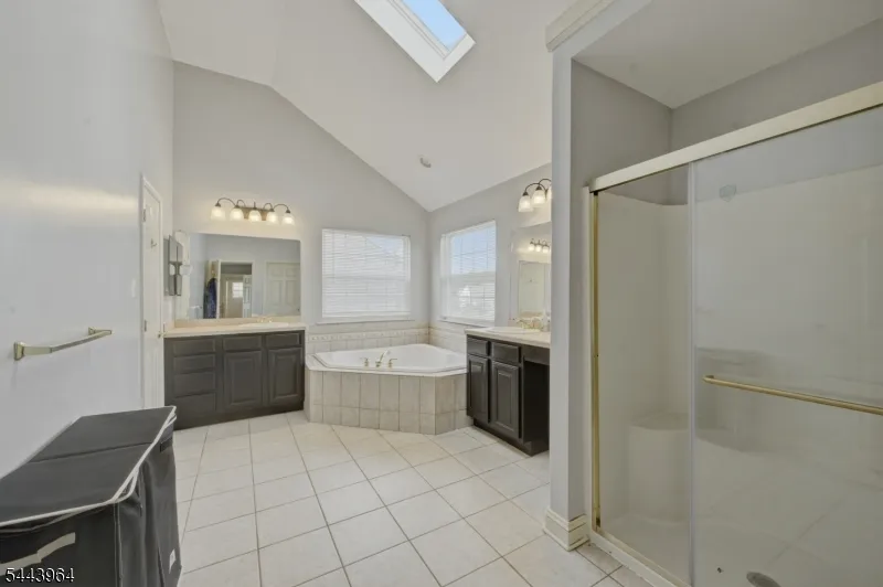 1316 Sassafras Ln Monroe, NJ 08094