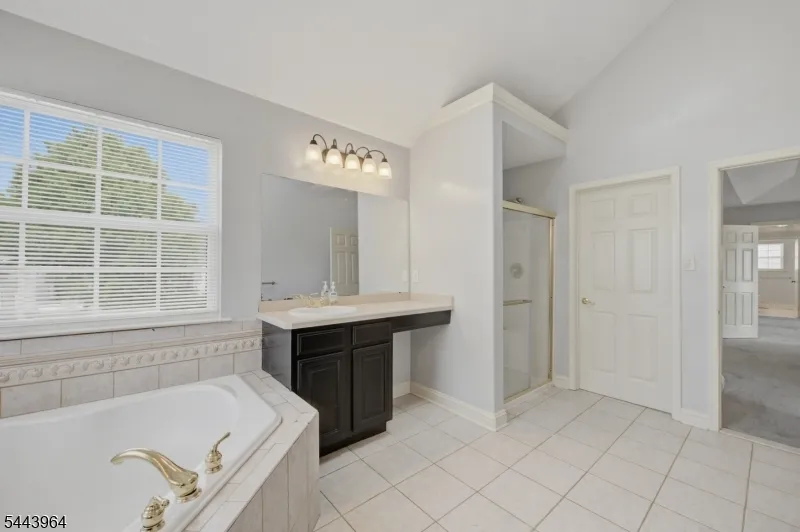 1316 Sassafras Ln Monroe, NJ 08094