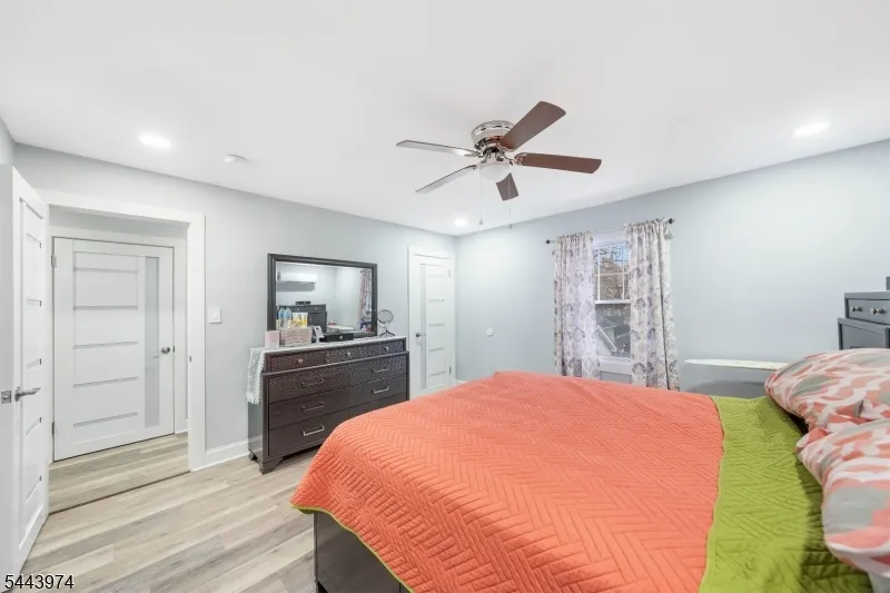 61 Keer Ave Newark City, NJ 07112
