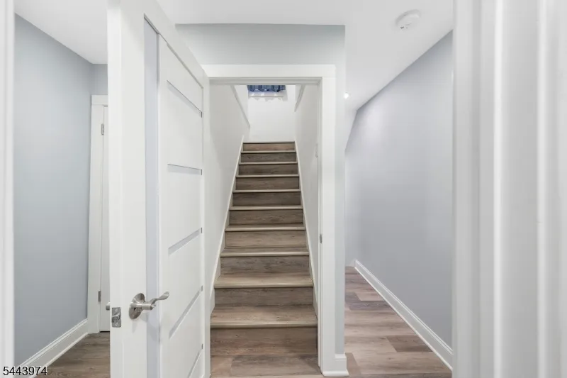 61 Keer Ave Newark City, NJ 07112