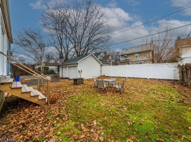 61 Keer Ave Newark City, NJ 07112