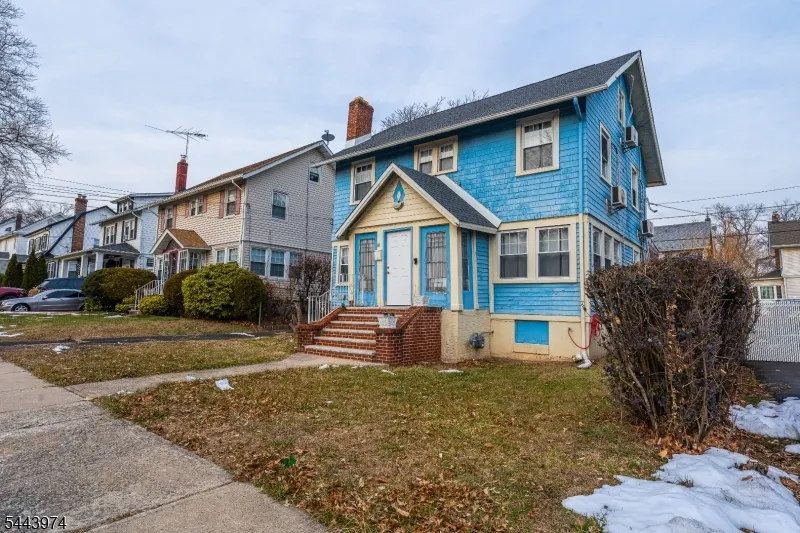 61 Keer Ave Newark City, NJ 07112