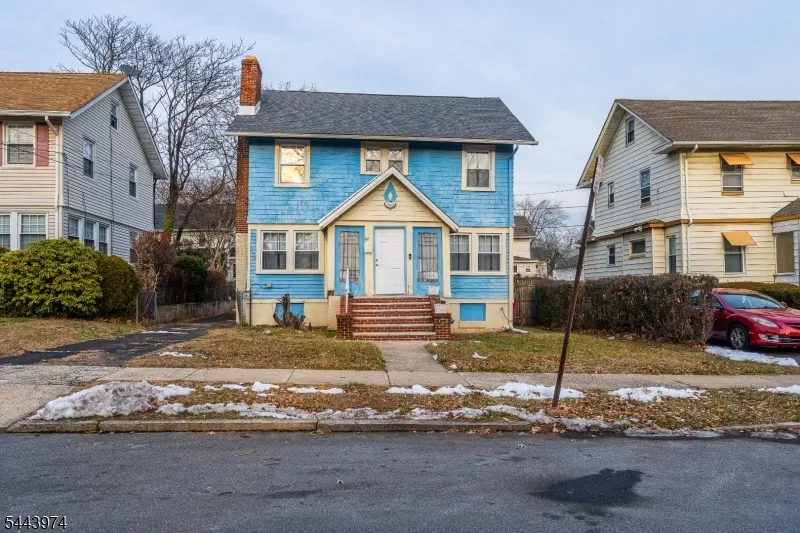 61 Keer Ave Newark City, NJ 07112