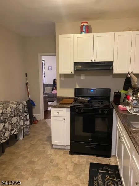 77 Wagner Pl Irvington, NJ 07111