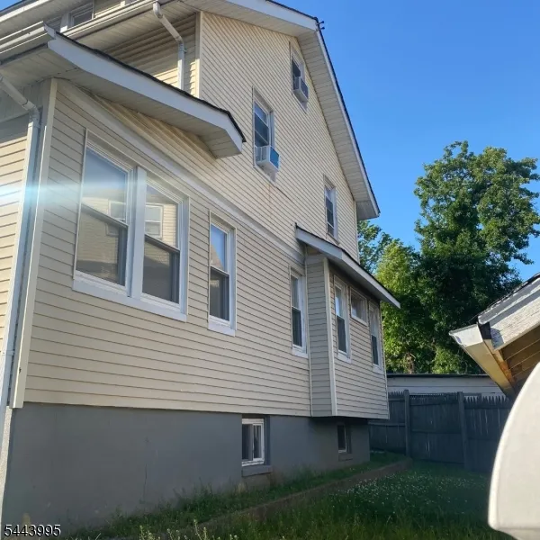 77 Wagner Pl Irvington, NJ 07111