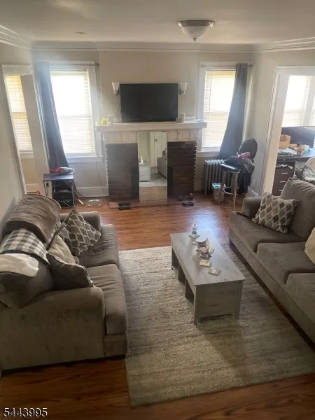 77 Wagner Pl Irvington, NJ 07111