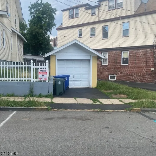 77 Wagner Pl Irvington, NJ 07111