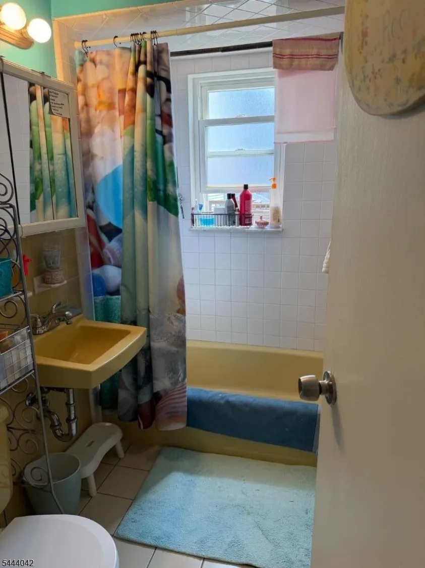 68 Montgomery St3 #3 Unit 3 Bloomfield, NJ 07003