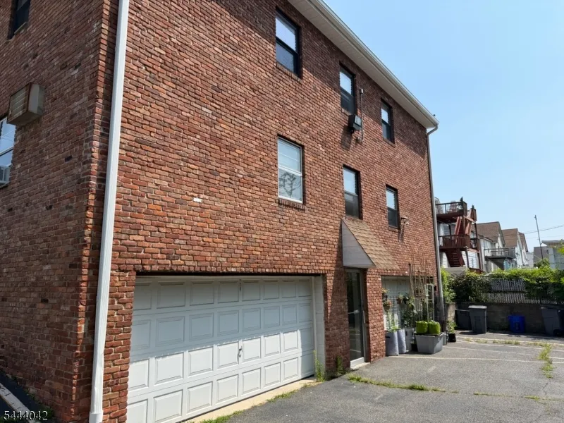 68 Montgomery St3 #3 Unit 3 Bloomfield, NJ 07003