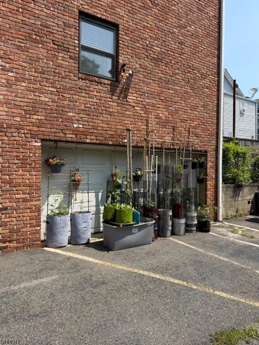 68 Montgomery St3 #3 Unit 3 Bloomfield, NJ 07003