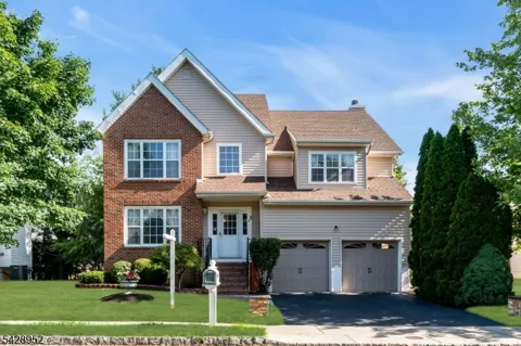 4 Leigh Rd