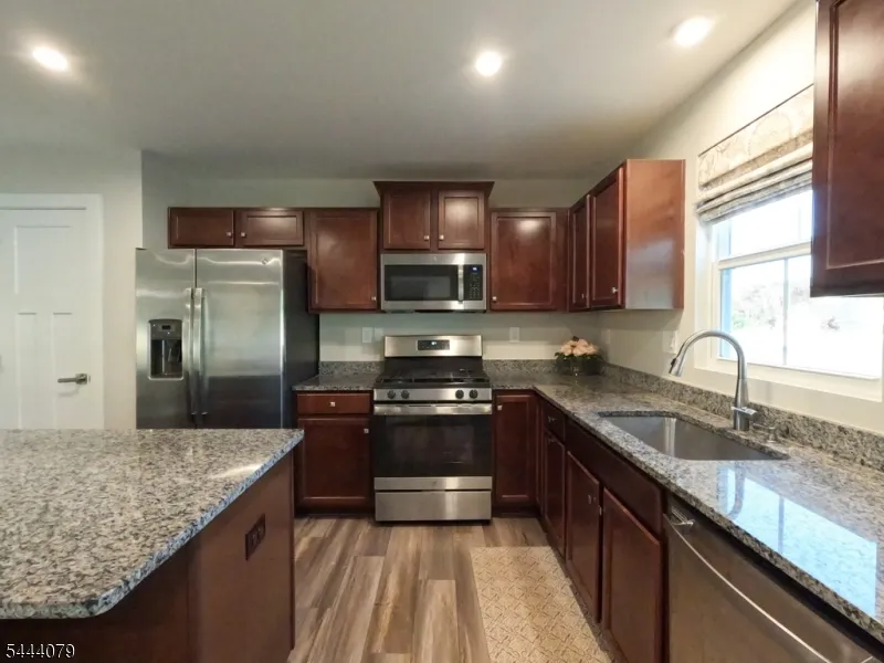 18 Lam Drive Hardyston, NJ 07419