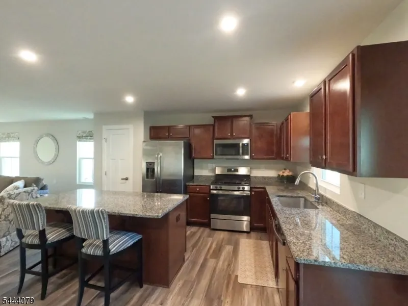 18 Lam Drive Hardyston, NJ 07419