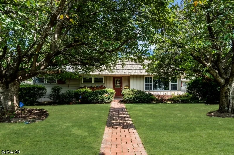 221 Ohio Ave Pohatcong, NJ 08865