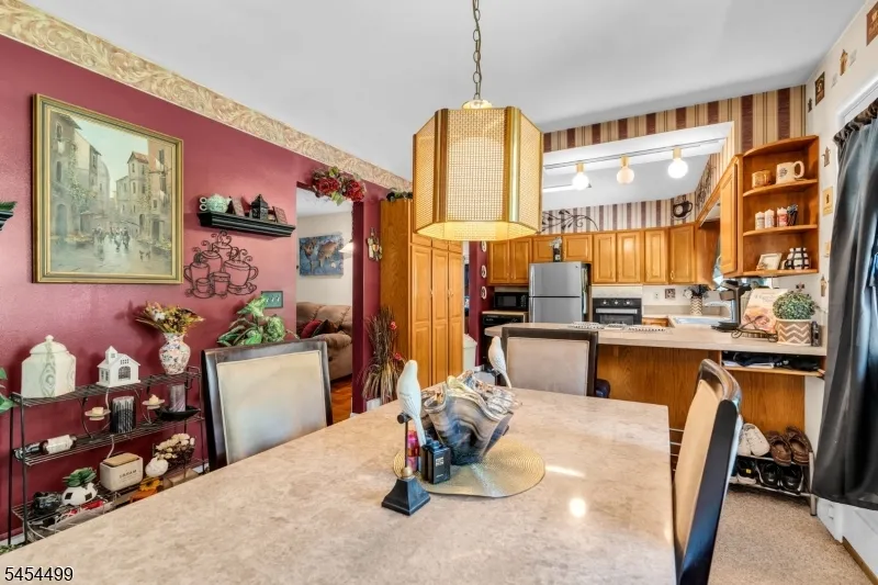 221 Ohio Ave Pohatcong, NJ 08865