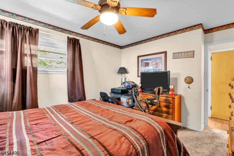 221 Ohio Ave Pohatcong, NJ 08865