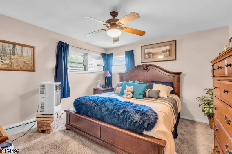 221 Ohio Ave Pohatcong, NJ 08865