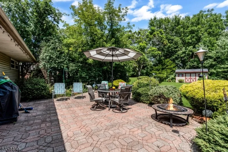 221 Ohio Ave Pohatcong, NJ 08865