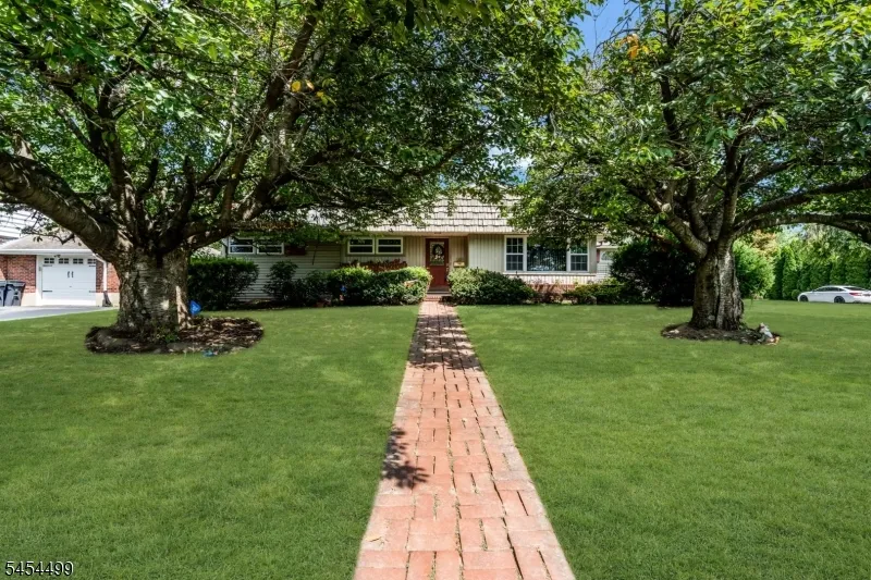 221 Ohio Ave Pohatcong, NJ 08865