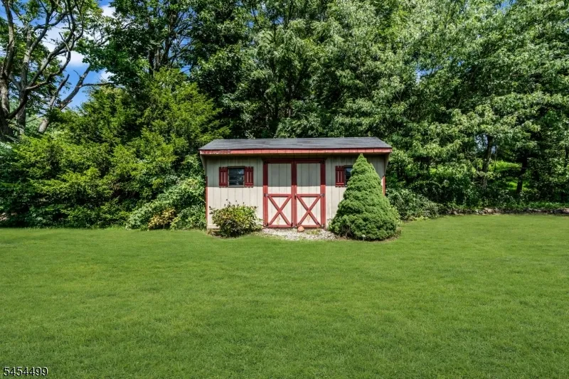 221 Ohio Ave Pohatcong, NJ 08865