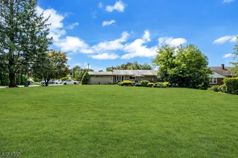 221 Ohio Ave Pohatcong, NJ 08865