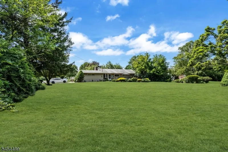 221 Ohio Ave Pohatcong, NJ 08865