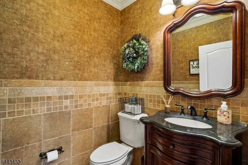3 Balmoral Drive Alexandria, NJ 08867