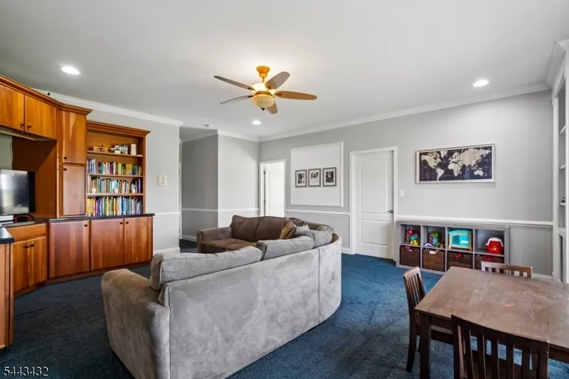 3 Balmoral Drive Alexandria, NJ 08867