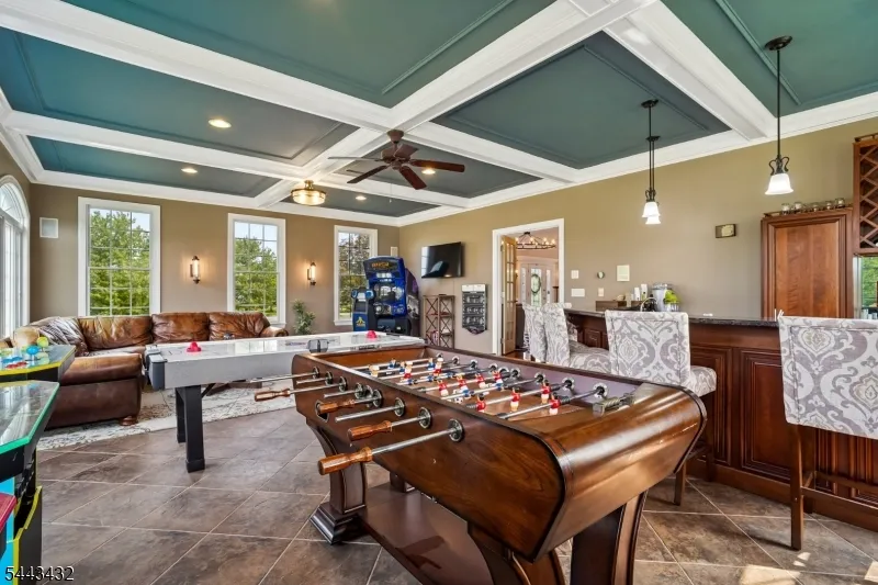 3 Balmoral Drive Alexandria, NJ 08867
