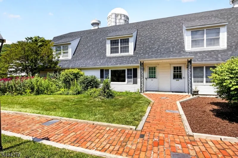 127 W End Ave Newton Town, NJ 07860