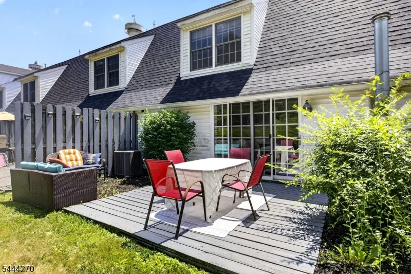 127 W End Ave Newton Town, NJ 07860