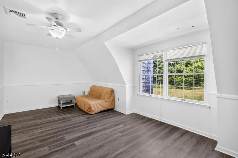 127 W End Ave Newton Town, NJ 07860