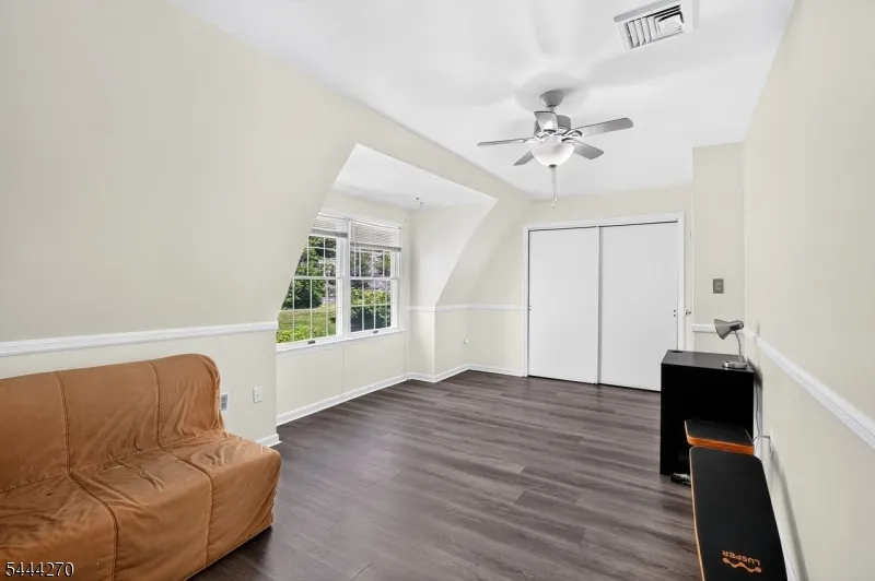 127 W End Ave Newton Town, NJ 07860