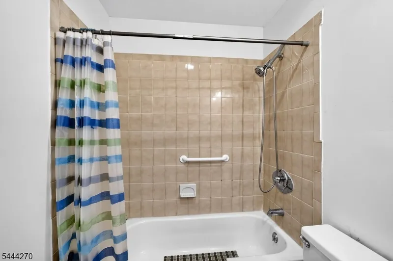 127 W End Ave Newton Town, NJ 07860