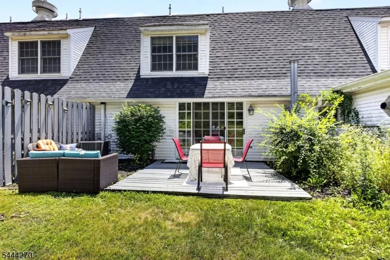 127 W End Ave Newton Town, NJ 07860