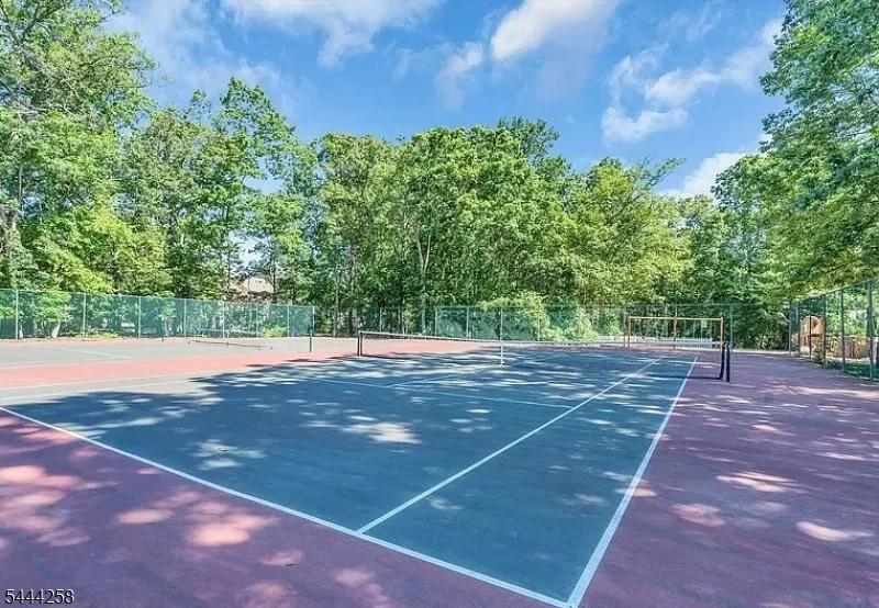 506 Violet Ln Jackson, NJ 08527