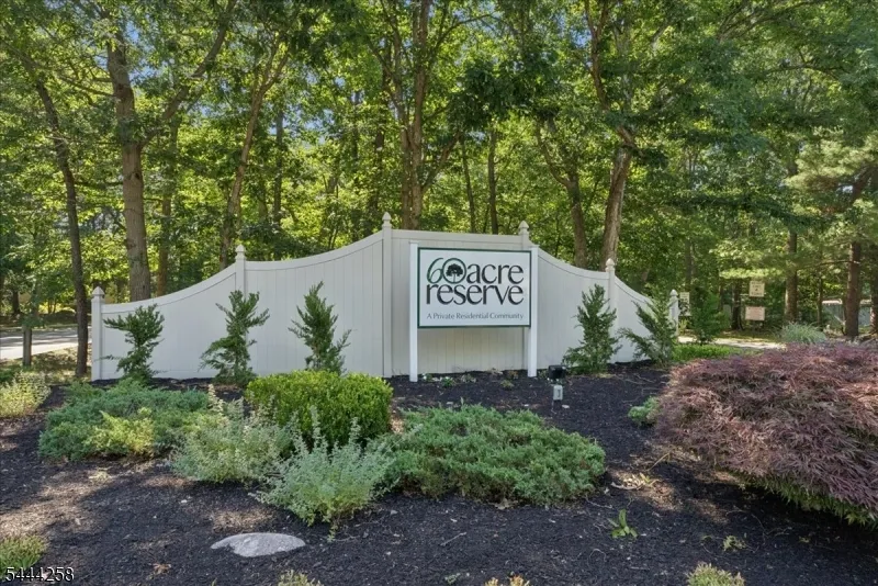 506 Violet Ln Jackson, NJ 08527