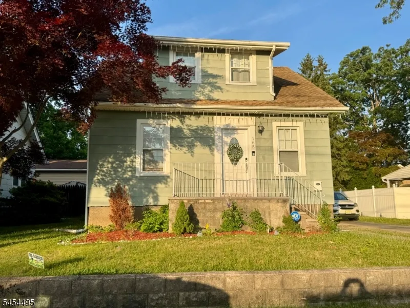 165 5Th Ave Hawthorne, NJ 07506