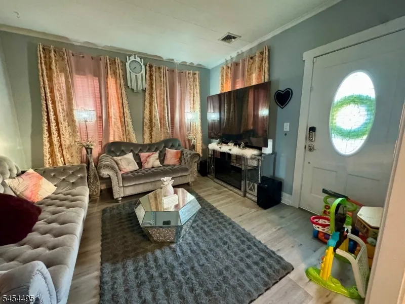 165 5Th Ave Hawthorne, NJ 07506