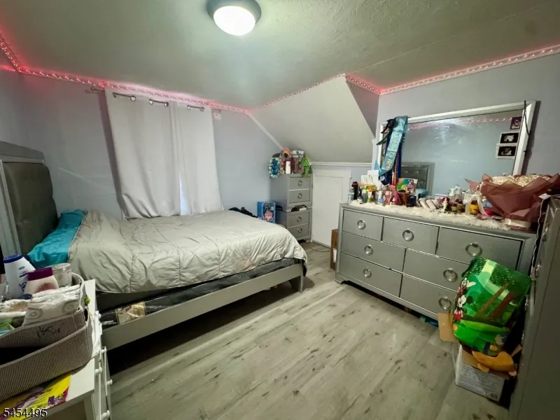 165 5Th Ave Hawthorne, NJ 07506