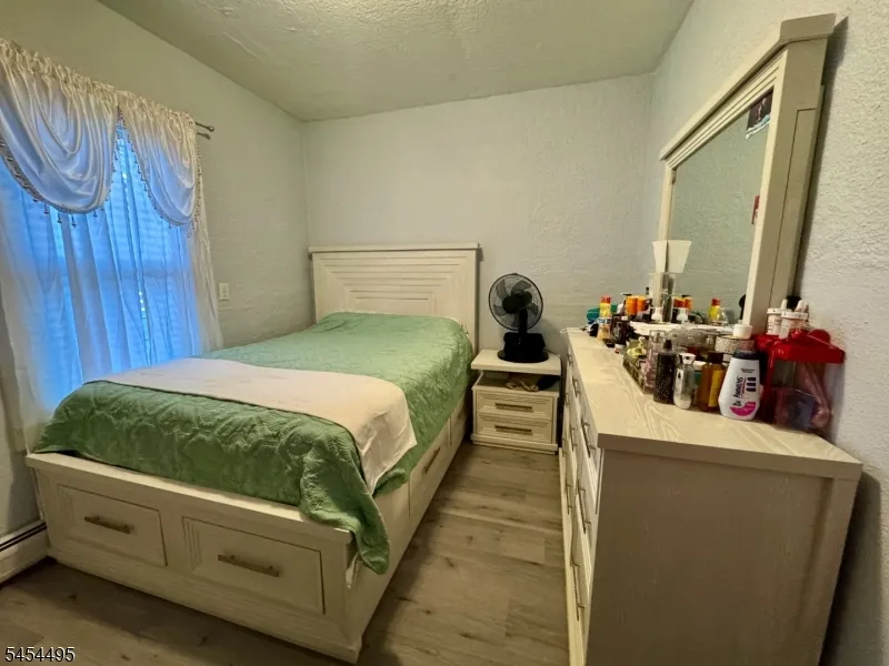 165 5Th Ave Hawthorne, NJ 07506