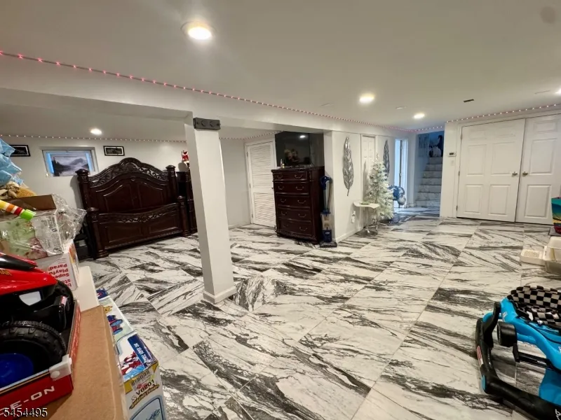 165 5Th Ave Hawthorne, NJ 07506