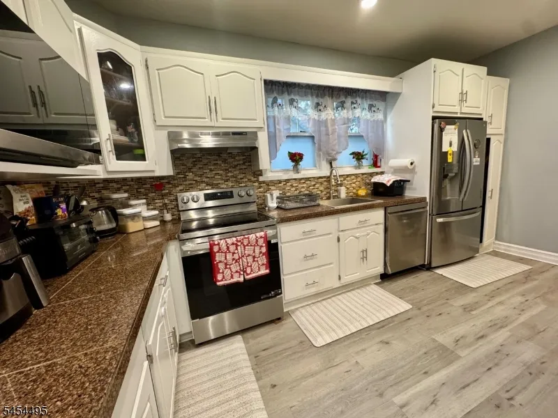 165 5Th Ave Hawthorne, NJ 07506