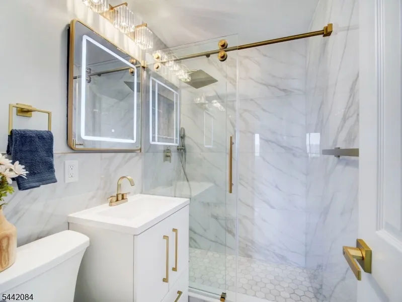 377 S Harrison St #17F Unit 17F East Orange City, NJ 07018