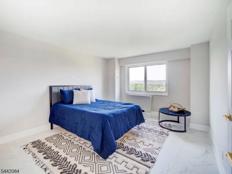 377 S Harrison St #17F Unit 17F East Orange City, NJ 07018